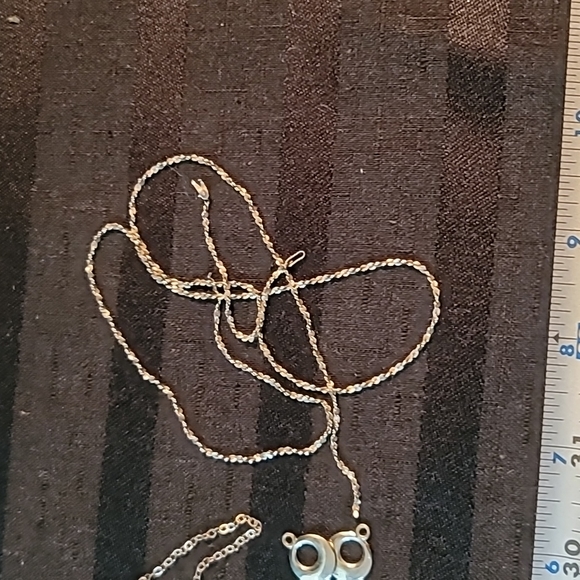 Lot of scrap 925 silver 2 necklaces 1 ring 2 earrings some wearable some scrap - Picture 3 of 10